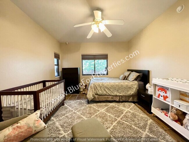 Building Photo - 5449 N Cres Ridge Dr