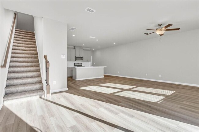 Building Photo - 1645 Villageside Ct