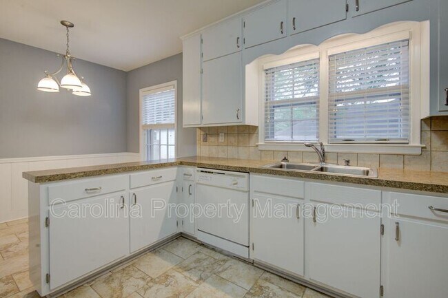 Building Photo - 4901 Gaynor Rd
