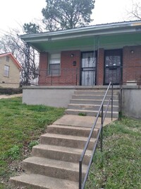 Building Photo - 4 Success Realty now offering this 1 bedro...