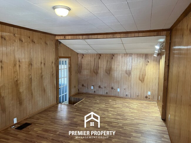 Building Photo - Spacious 4BR Decatur Home Near Huntsville w/ Vaulted Ceilings, 2-Car Garage & Fenced Yard