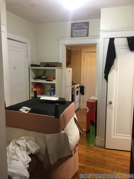 Building Photo - 63 Fellsway W