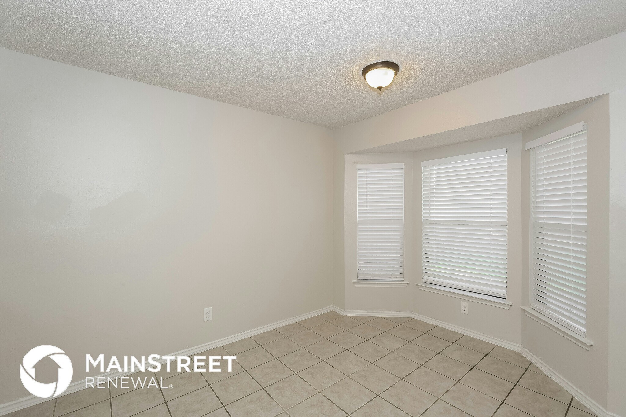 Building Photo - 1072 Westcliff Ave