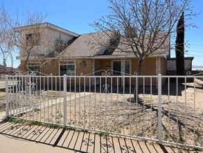 Building Photo - 5530 Venezuela Rd