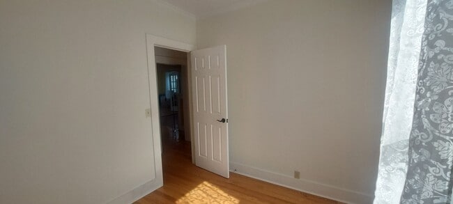 Building Photo - Beautiful Classic Home in Columbia Neighborhood