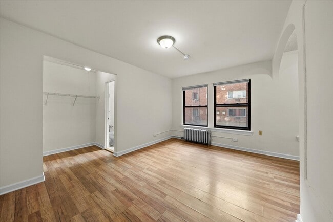 Interior Photo - 5417 Kenmore LLC