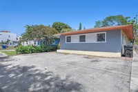 Building Photo - 923 N 17th Ave