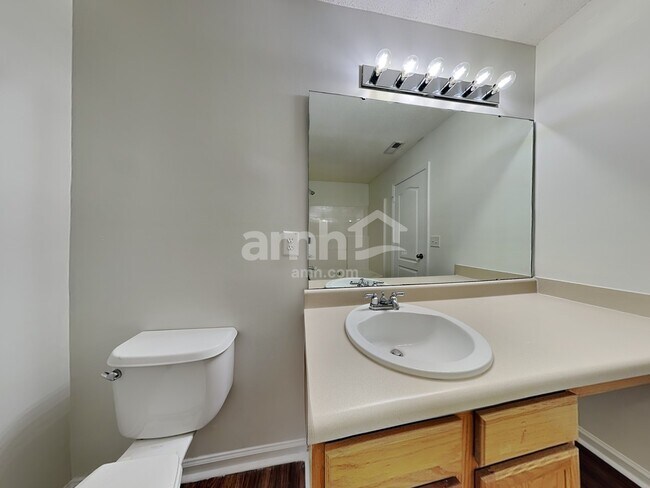 Building Photo - 201 Lameshur Ln