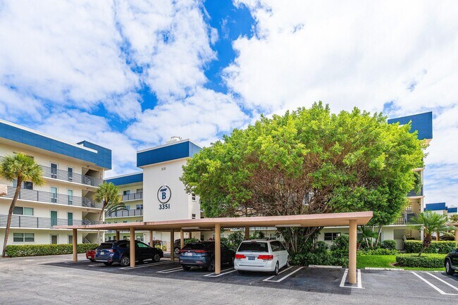 Building Photo - 3351 Spanish Trail