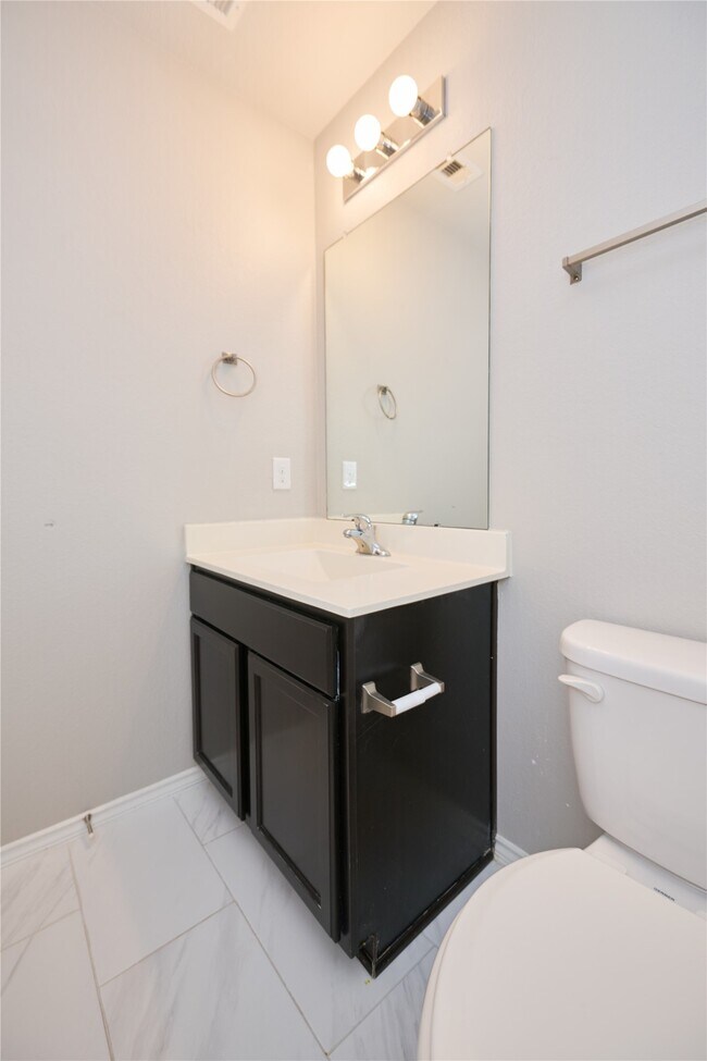 Building Photo - 13918 Nicolet Arbor Ln