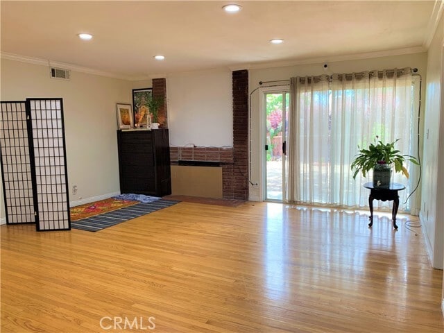 Building Photo - 1638 Grove Pl