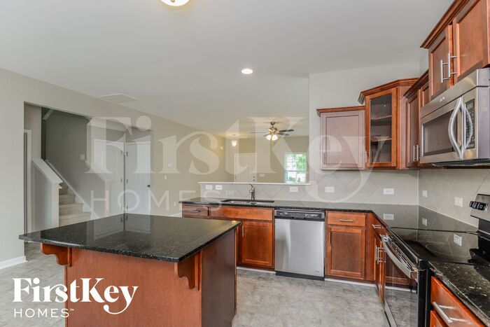 Building Photo - 812 Southridge Dr