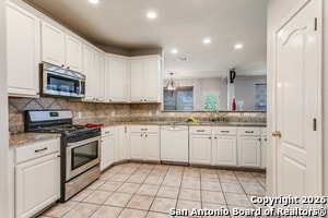 Building Photo - 407 Neches Branch