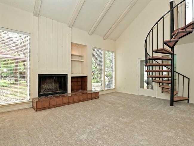 Building Photo - 3 Casa Verde St