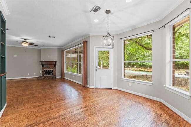 Building Photo - 9520 Chasewood Blvd