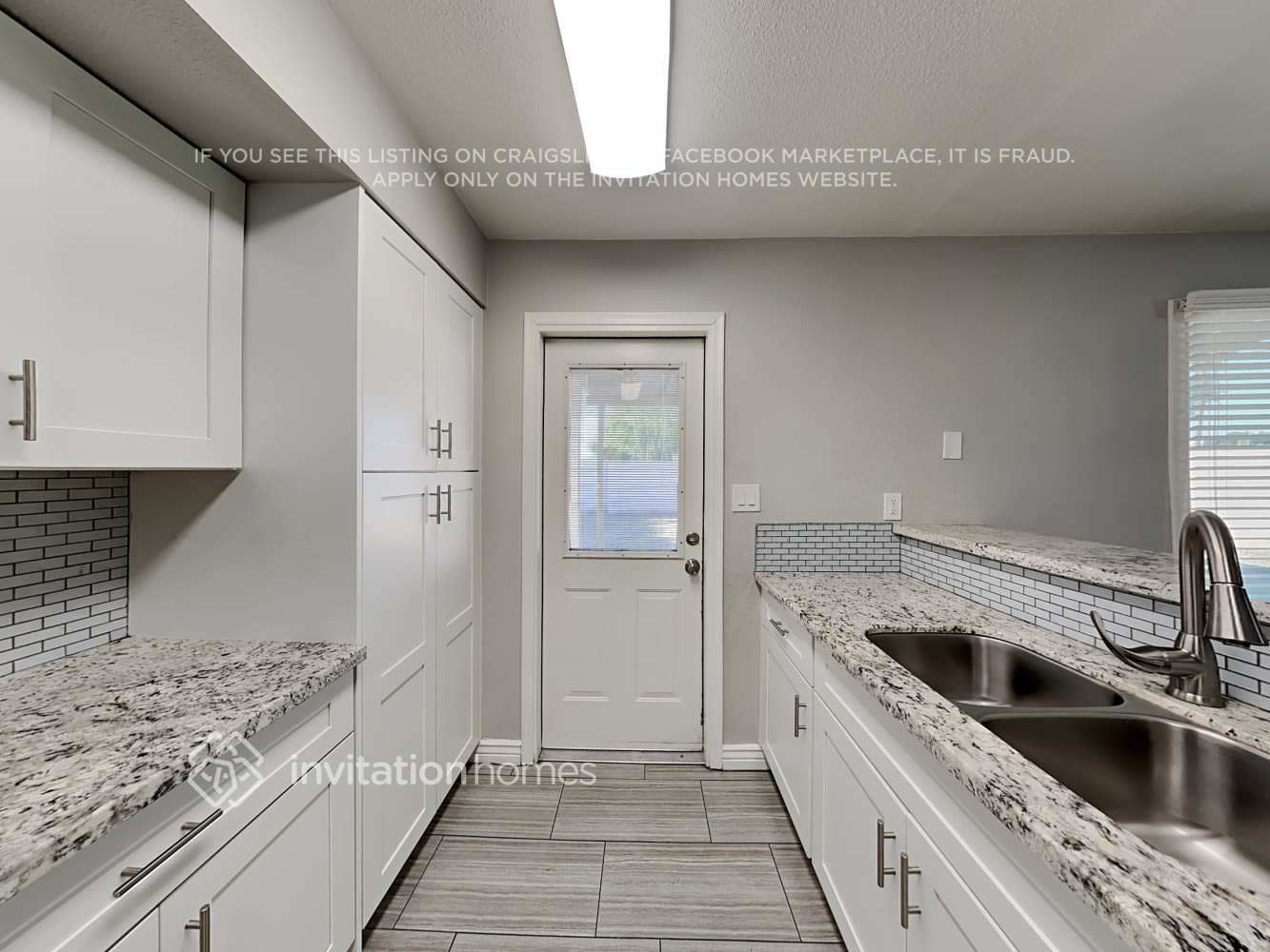 Building Photo - 1524 E Alameda Dr