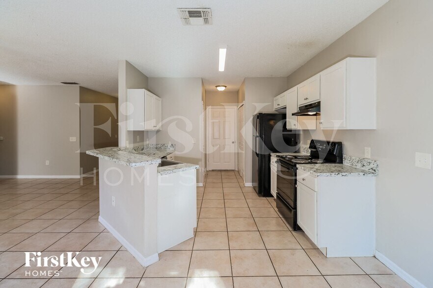 Building Photo - 111 Marsh St