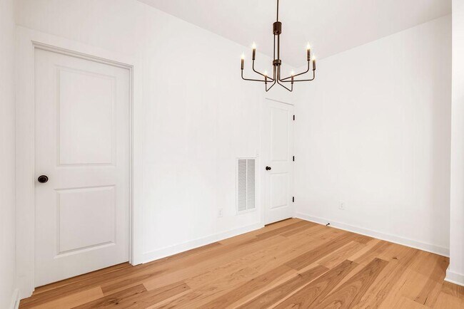 Building Photo - 1244 1st Ave S