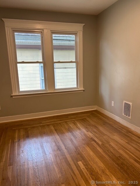 Building Photo - 514 Winthrop Ave