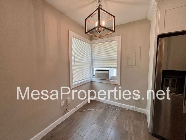 Building Photo - 762 S Currier St