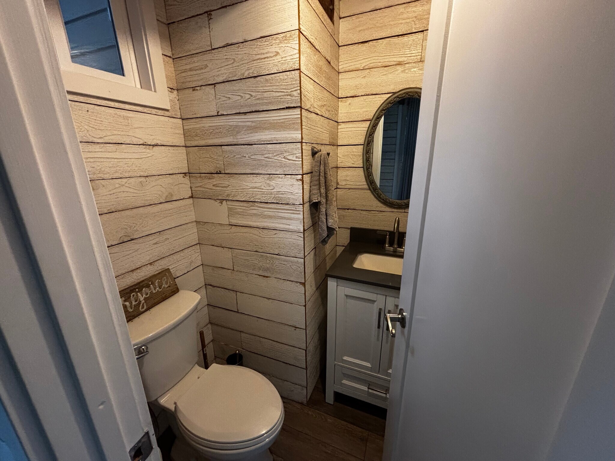 Half bath - 6971 Rainbow Dr SE