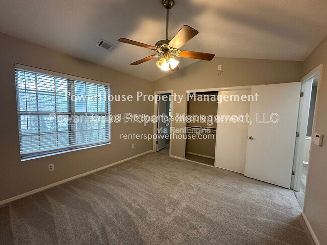 Building Photo - 115 Yately Ct