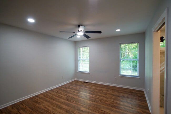 Building Photo - 5705 Katha Dr