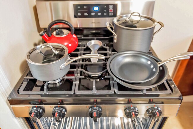 Building Photo - 4808 Woodhead St