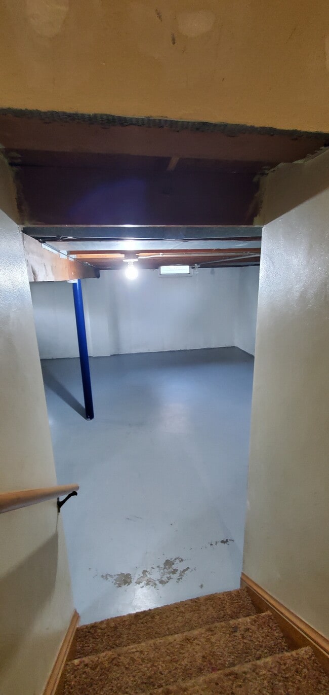 Building Photo - 1163 Higgins Ave