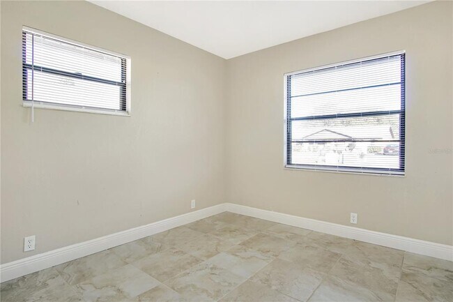 Building Photo - 5605 Struthers Ct