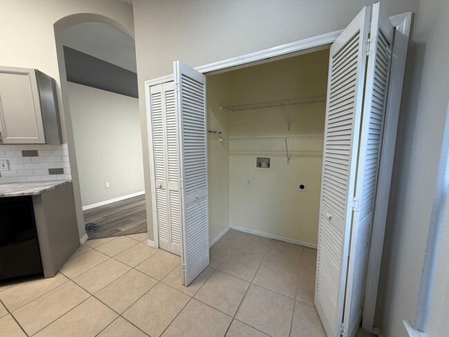 Building Photo - 3 Bed 2 Bath Home in BVL for Rent