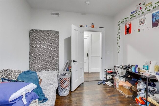 Building Photo - 65 Lambert Ave