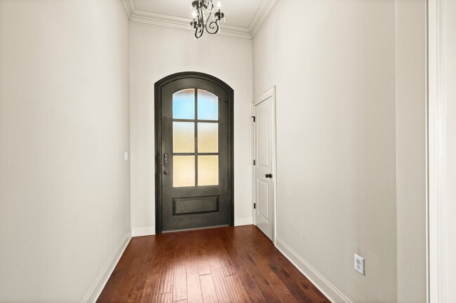 Building Photo - 16923 Bradford Ave