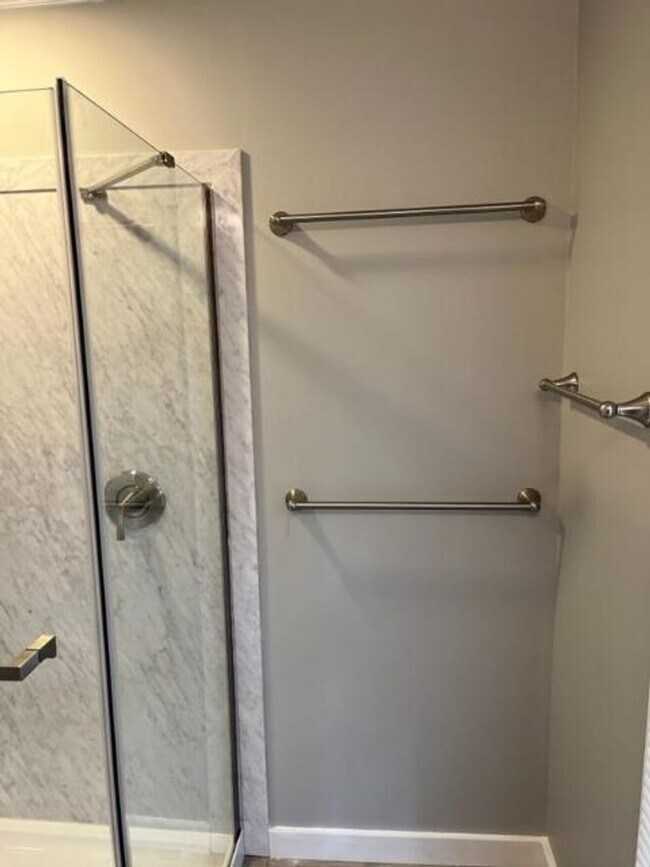 Building Photo - 411 N State St