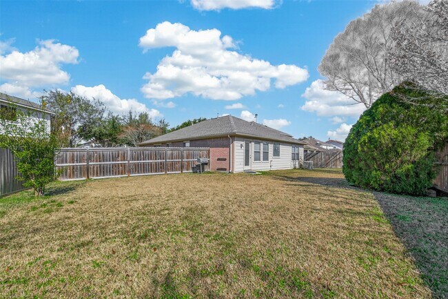 Building Photo - 4719 Silver Spruce Ln