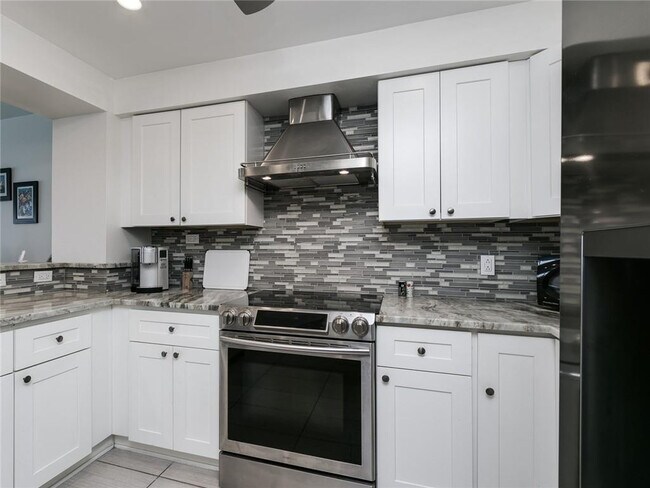 Building Photo - 3900 Galt Ocean Dr