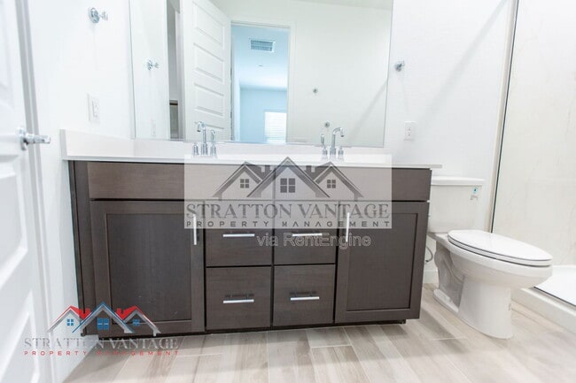 Building Photo - 4117 E Pinto Dr