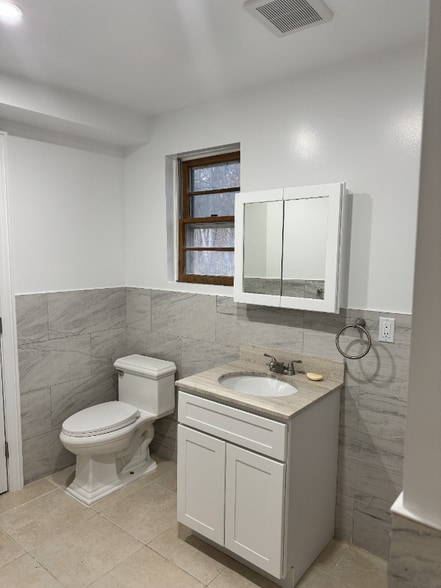 Building Photo - 26 Woodland Cir