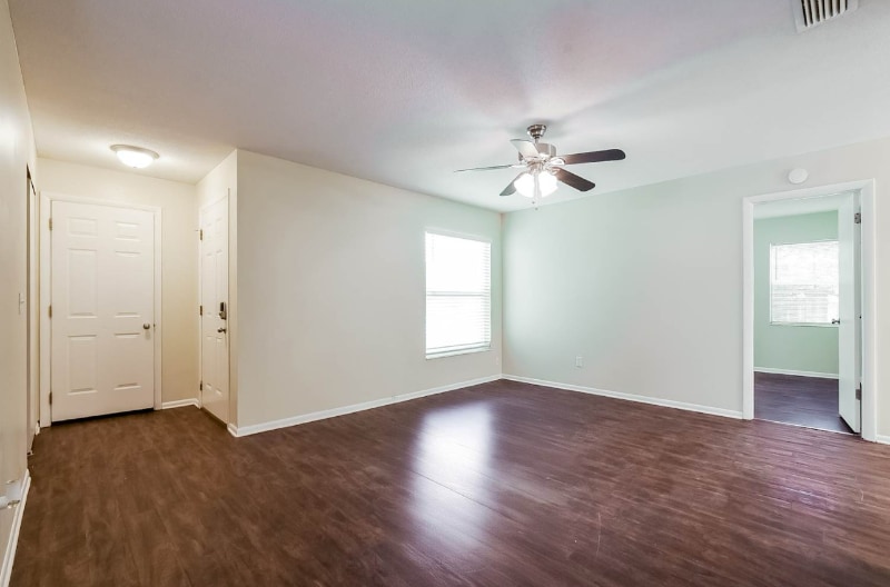 Building Photo - 521 Sunrise Dr