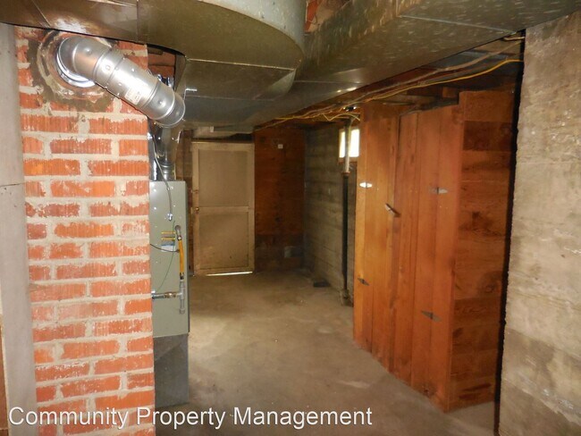Building Photo - 3 br, 1 bath House - 914  Clatsop Ave