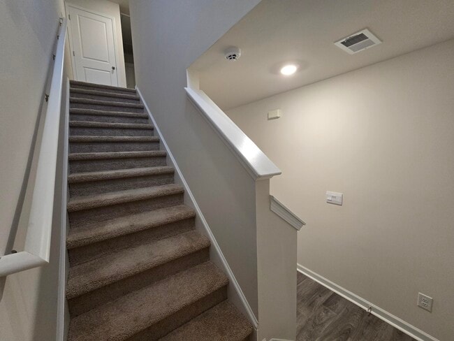 Building Photo - 162 Wall St