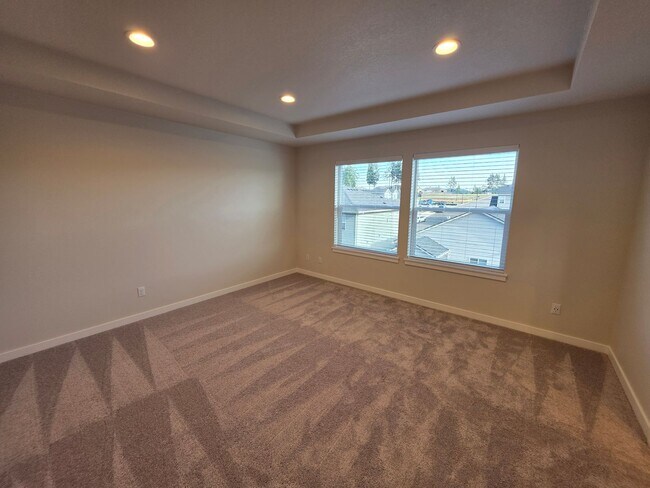 Building Photo - BRAND NEW!! 5-Bedroom Scouters Mountain Home!