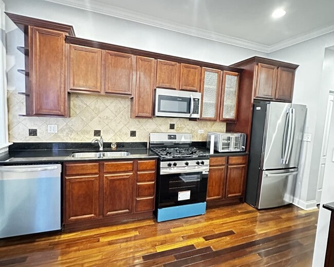 Building Photo - 4926 S Indiana Ave