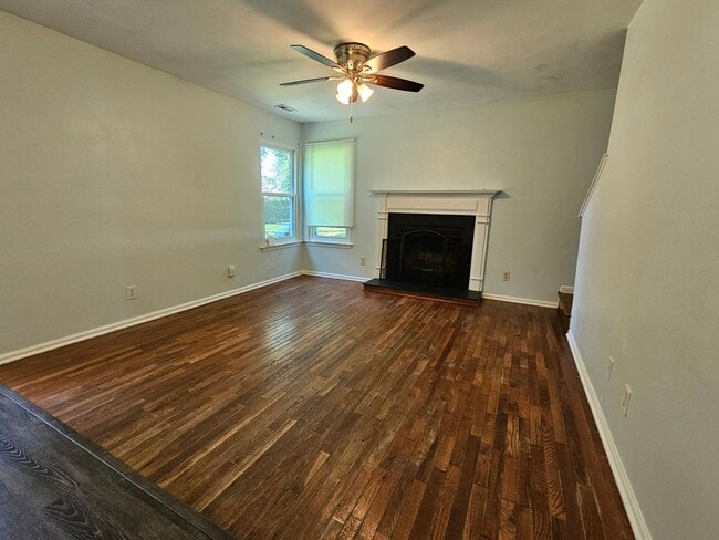 Building Photo - Pughsville