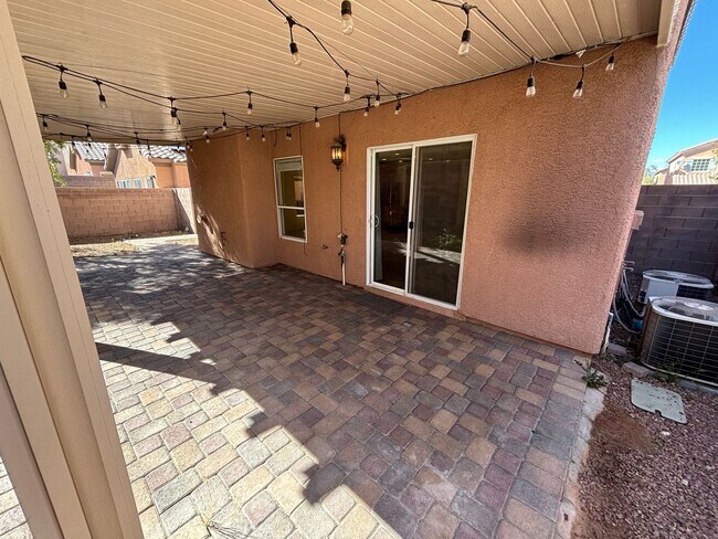 Building Photo - 5991 Bassio Ave