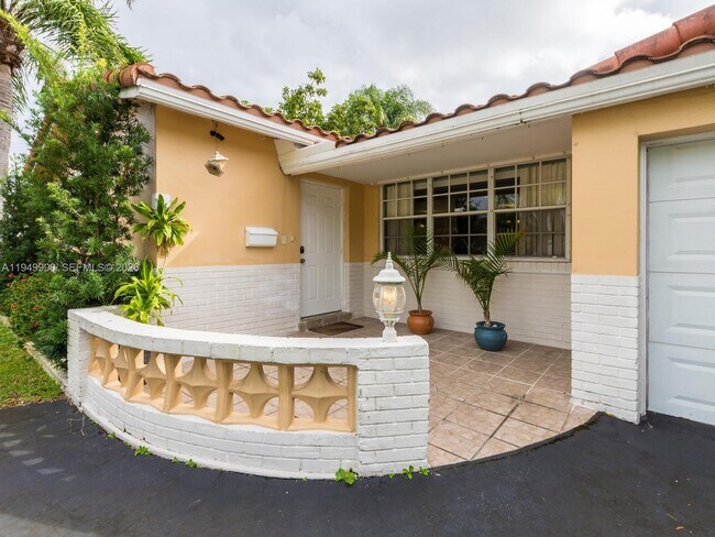 Building Photo - 5524 Garfield St