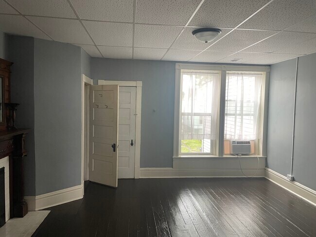 Building Photo - 315 S Penn St