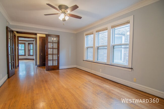 Building Photo - 5844 N Artesian Ave