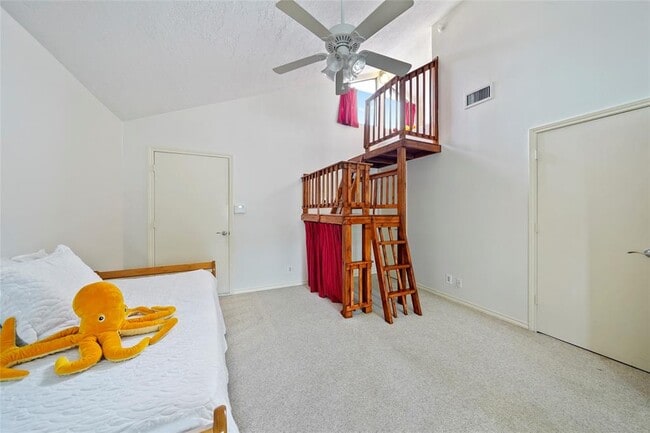 Building Photo - 6218 Wynnwood Ln