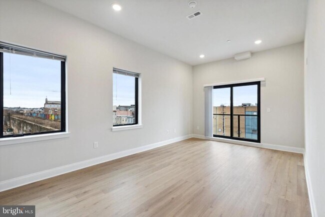 Building Photo - 2157 E Lehigh Ave